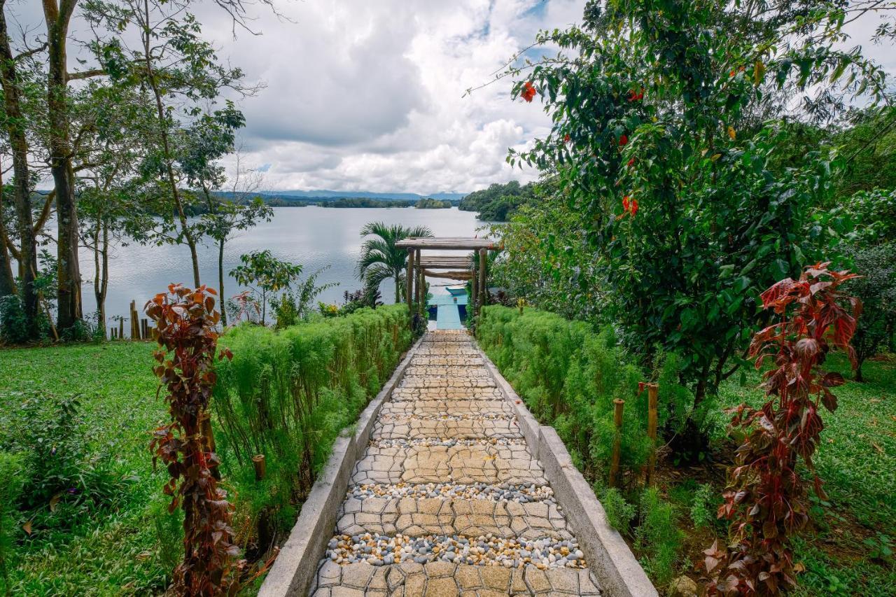 Almost Heaven Lake Resort By Cocotel Cavinti ภายนอก รูปภาพ