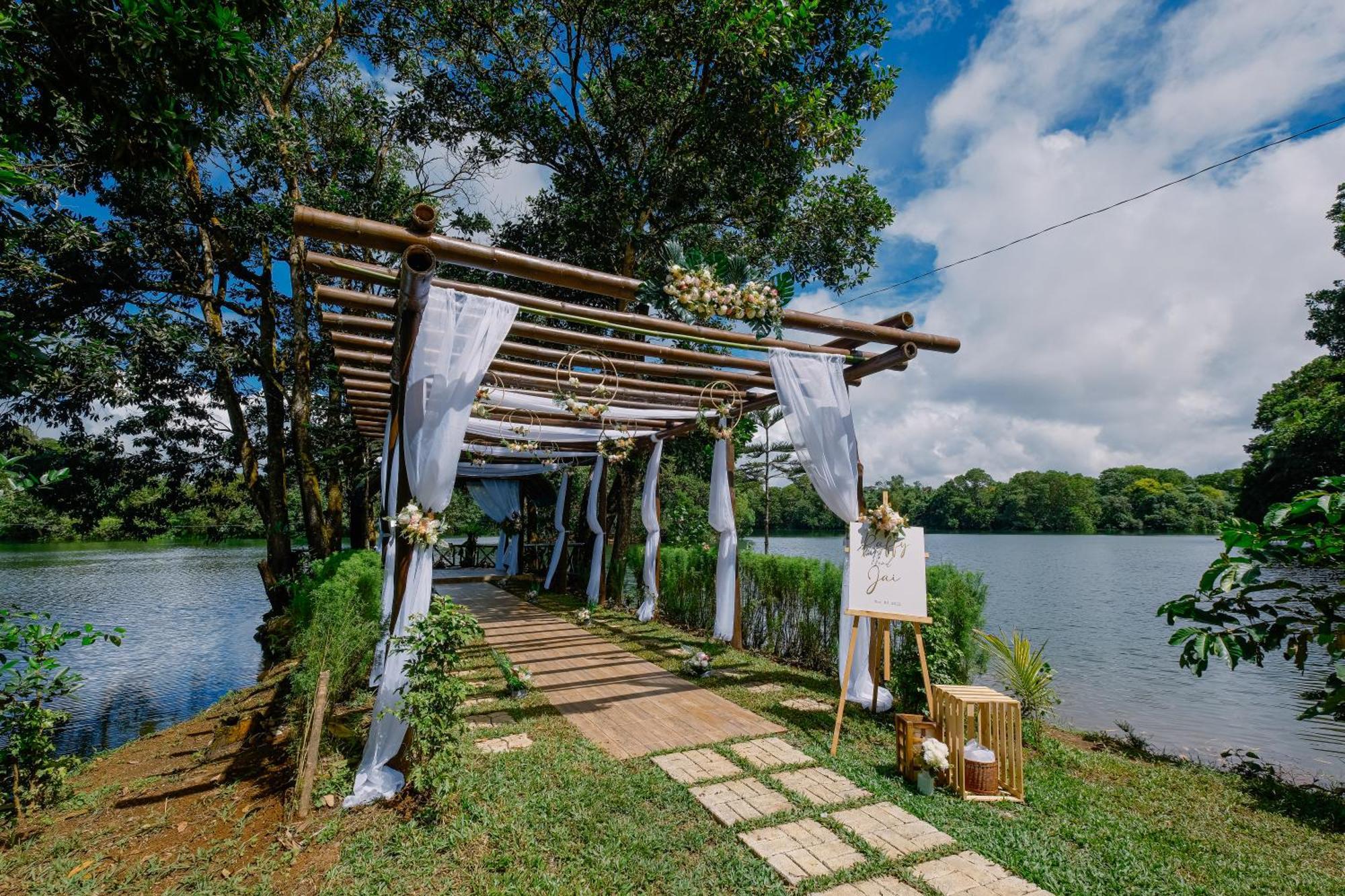 Almost Heaven Lake Resort By Cocotel Cavinti ภายนอก รูปภาพ