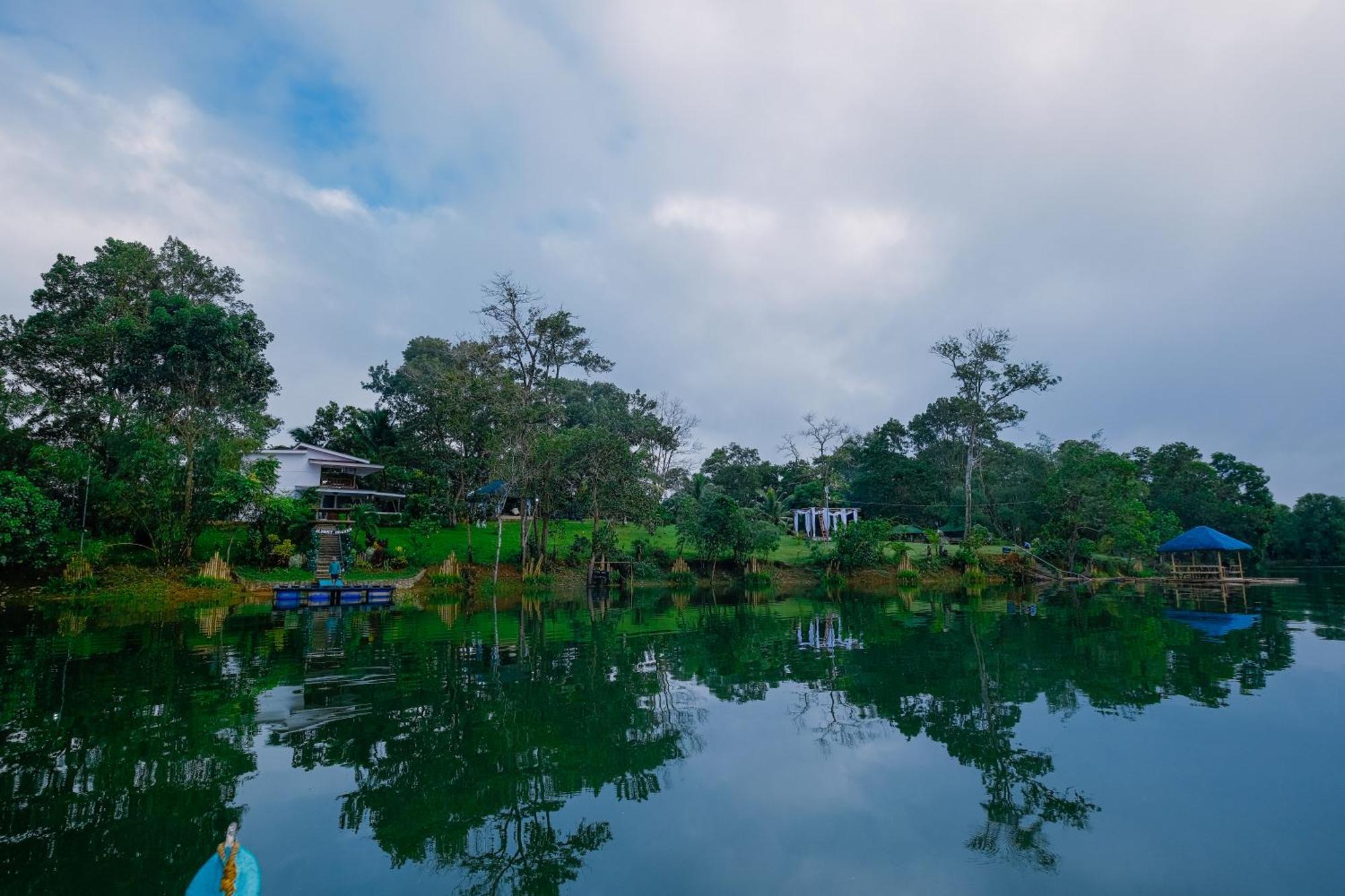 Almost Heaven Lake Resort By Cocotel Cavinti ภายนอก รูปภาพ