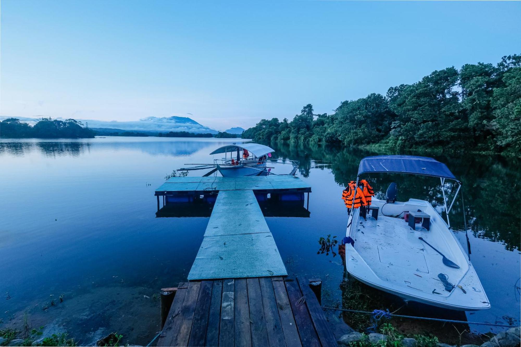 Almost Heaven Lake Resort By Cocotel Cavinti ภายนอก รูปภาพ