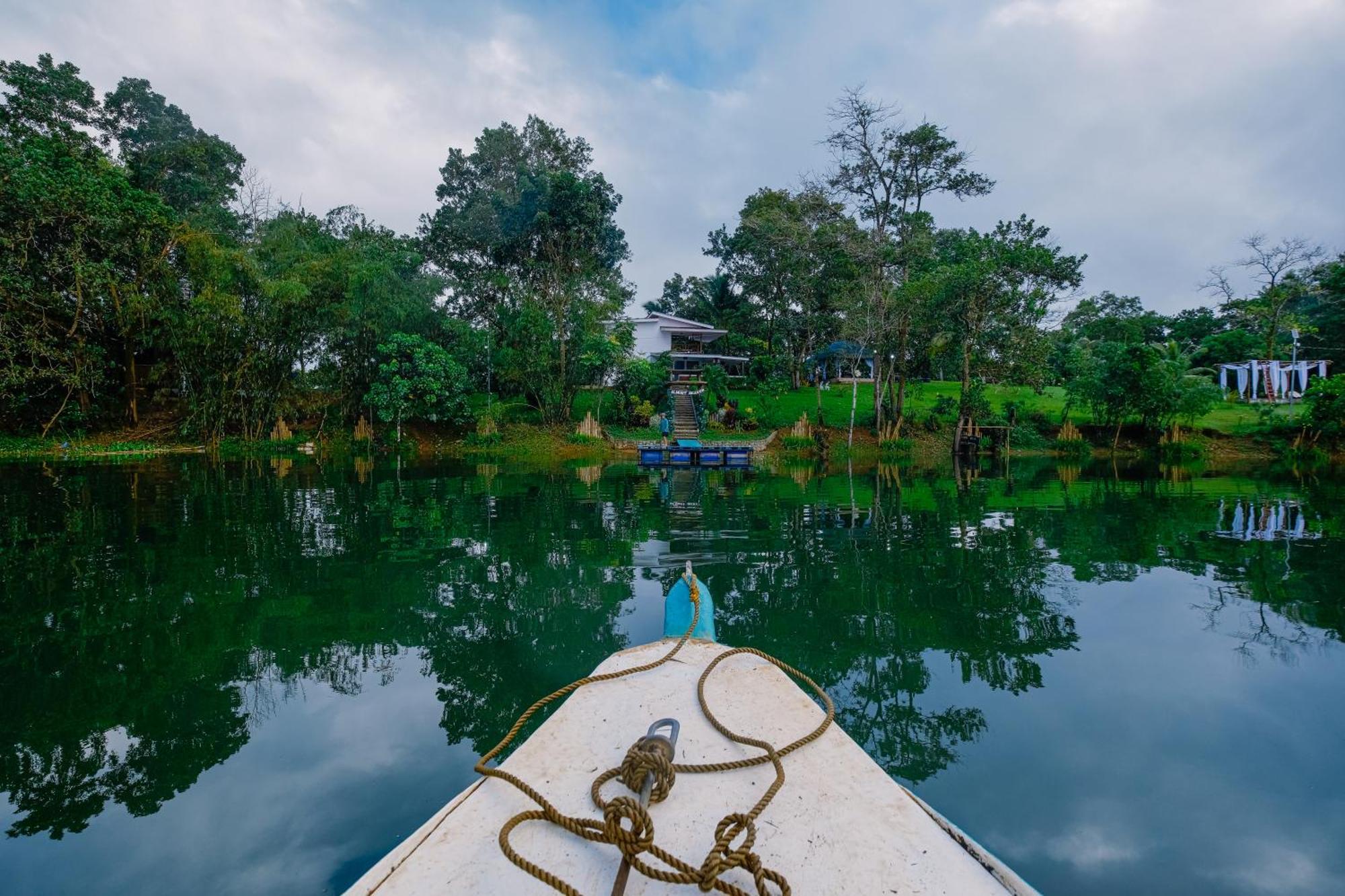 Almost Heaven Lake Resort By Cocotel Cavinti ภายนอก รูปภาพ